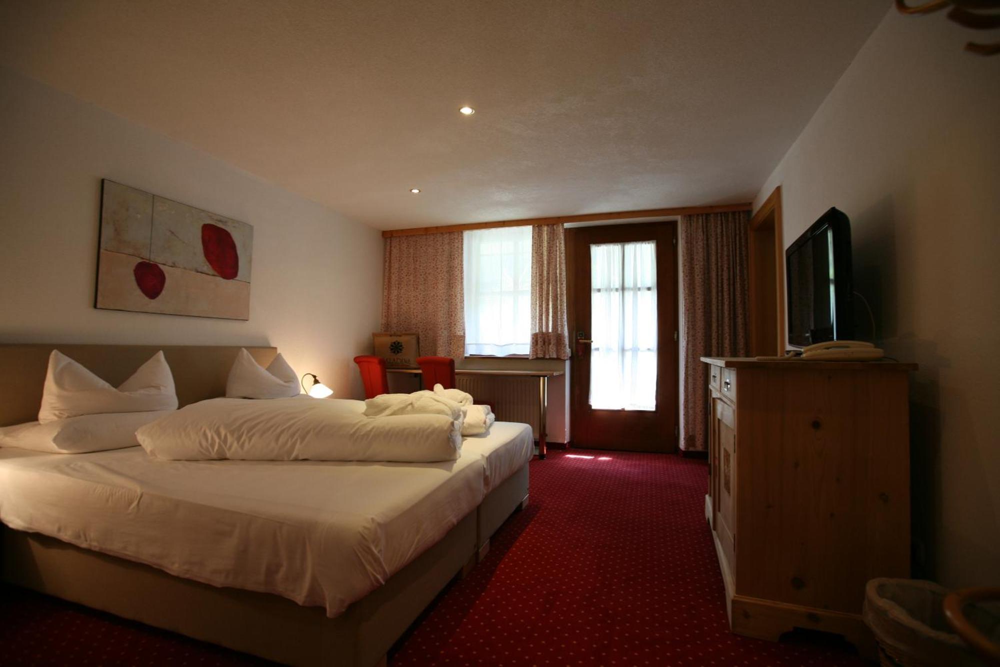 Bio-hotel Saladina Hotel 3*